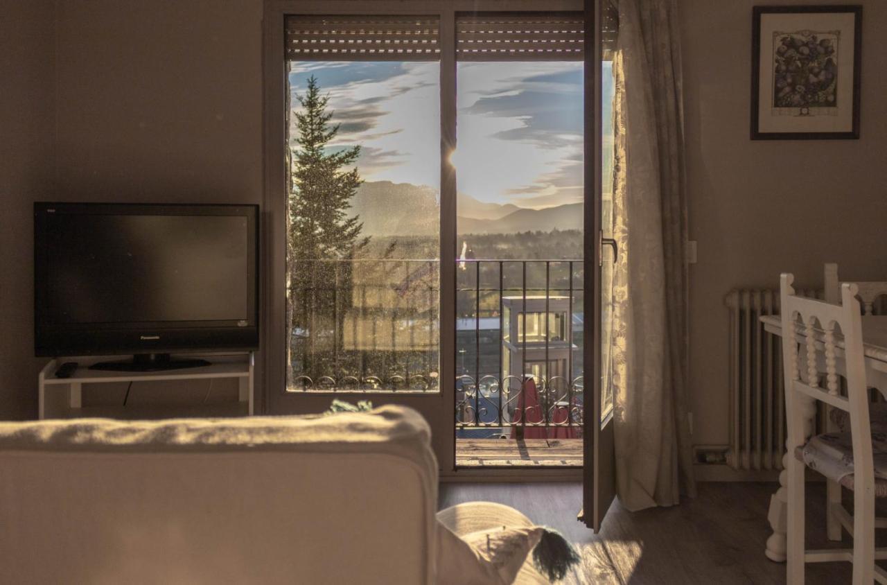 Vistas Espectaculares En El Centro De Puigcerda Apartment Bagian luar foto